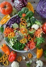 salade de légumes colorés pour faire le plein de vitamines