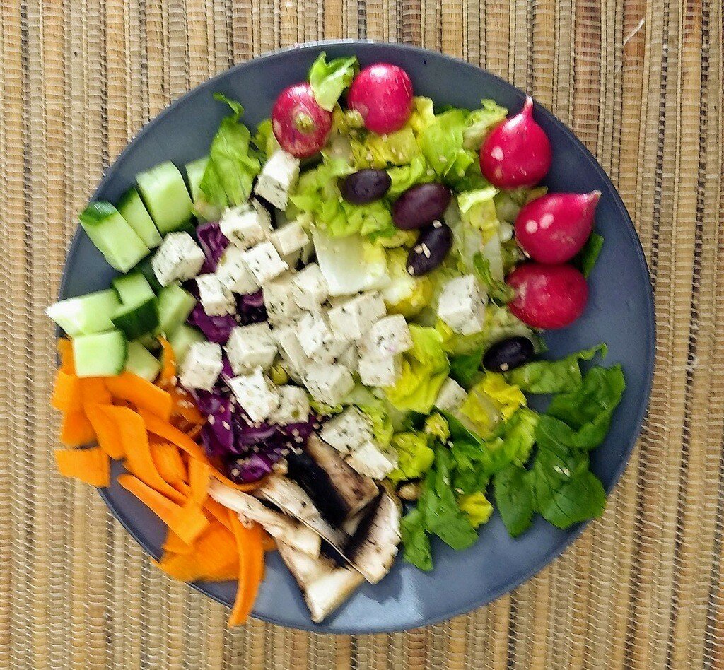 Salade aux 6 légumes et tofu